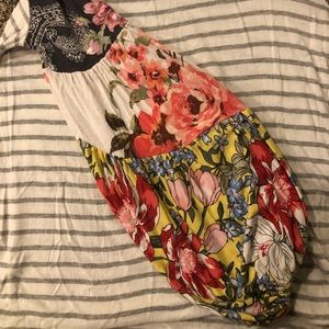 💥 3/$10!! ODDY Blouse W/ Floral Print Size Medium